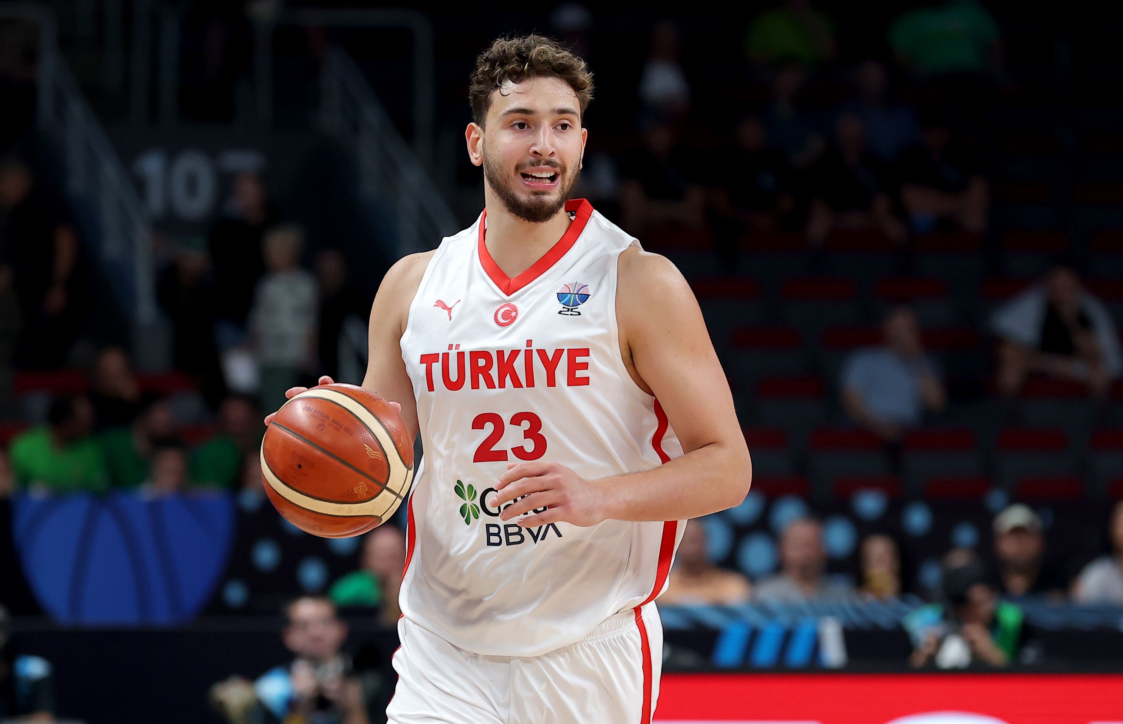 起飛！沉金在7場比賽 7次勝利和7次中贏得了一場比賽 他在歐洲錦標(biāo)賽中場均21.6+10.9+7.1