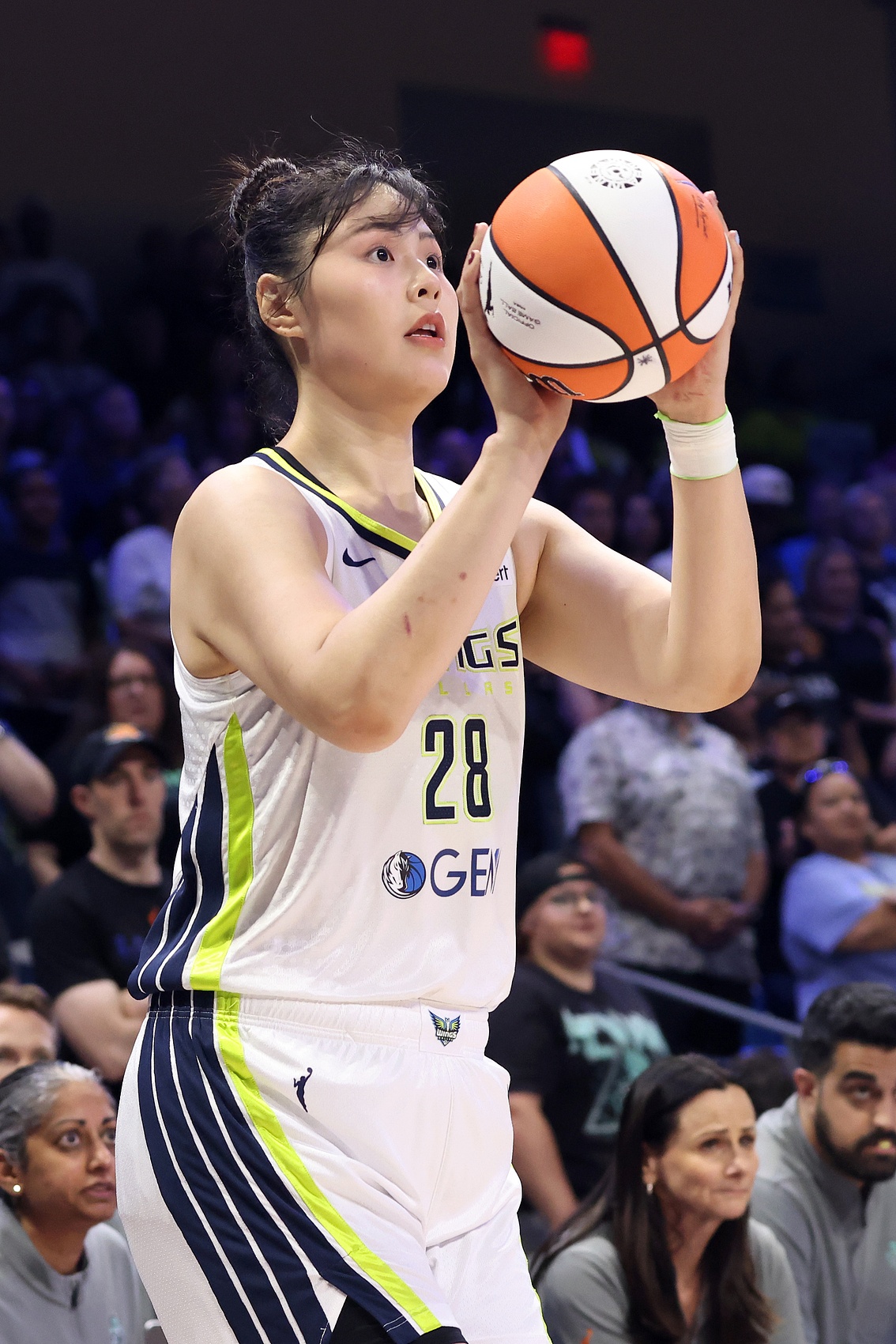 里程碑之夜！李Yueru成為中國女子籃球隊歷史上的第三名球員 在WNBA擁有20多個單打以上